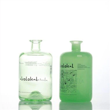 ٹکیلا شیشے کی بوتل بوتل روکنے والے کے ساتھ